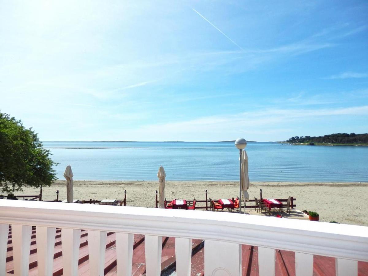 Sand Beach Apartment Idila Medulin Bagian luar foto